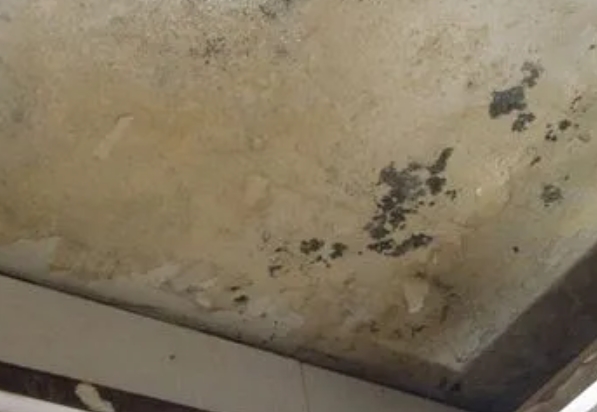 浑江阳台漏水维修公司分享下浑江卫生间渗水维修需要注意哪些问题。